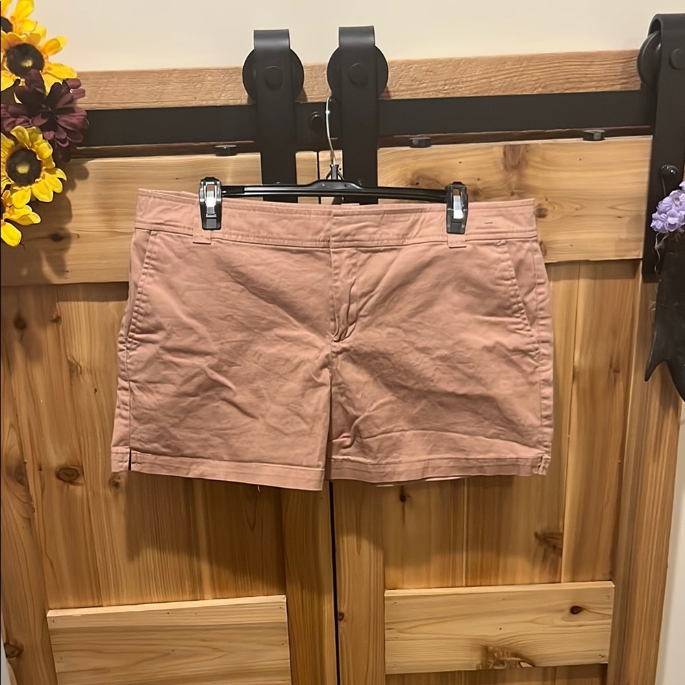 New York & Company Dusty Rose Women's Shorts